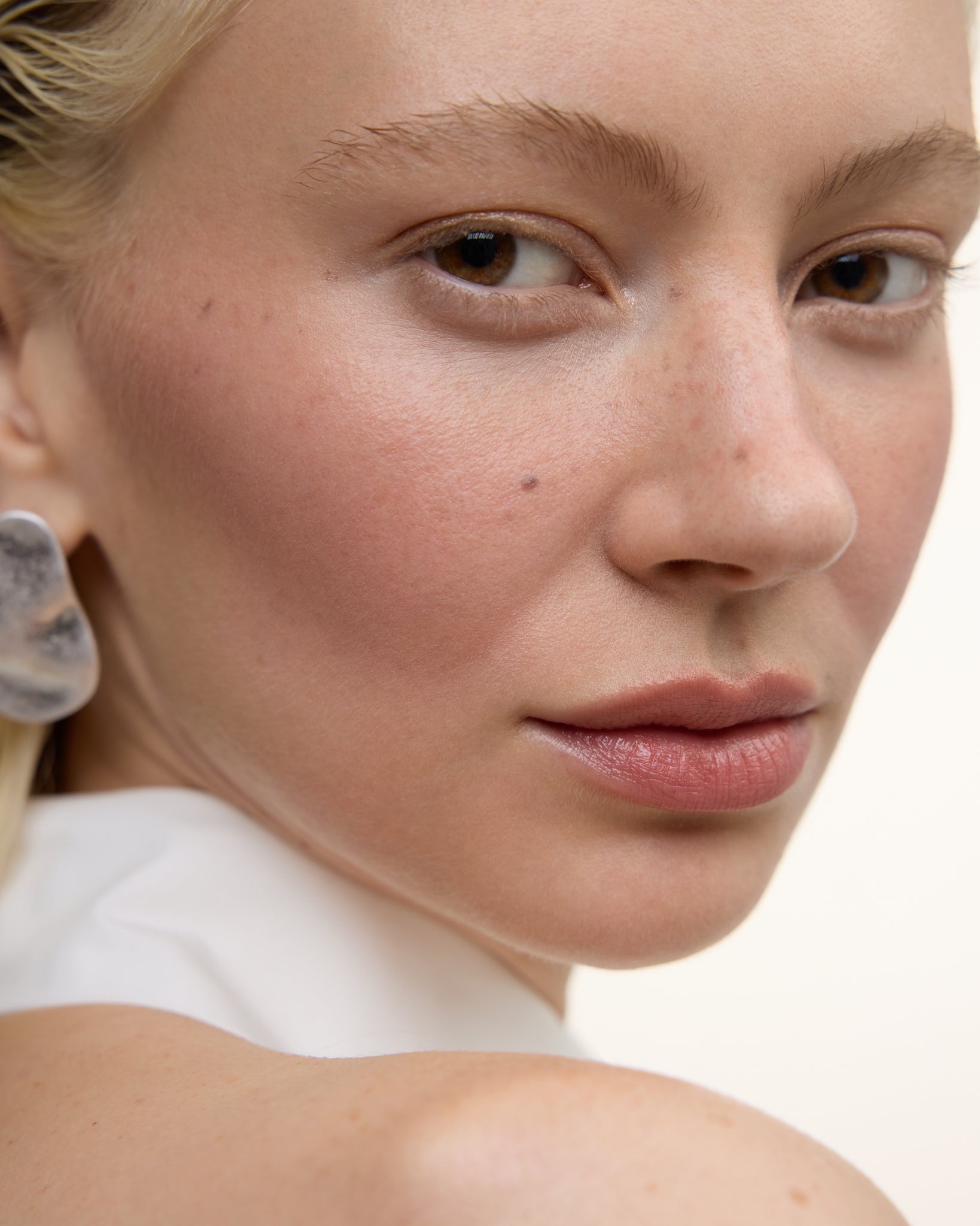 Le Rouge Lipstick - Image 4